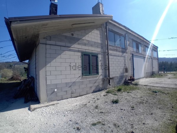 appartamento in vendita a Bolognano in zona Musellaro