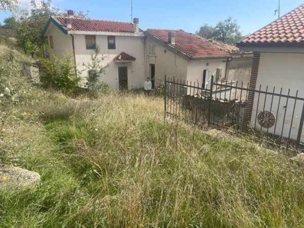 casa indipendente in vendita a Brittoli