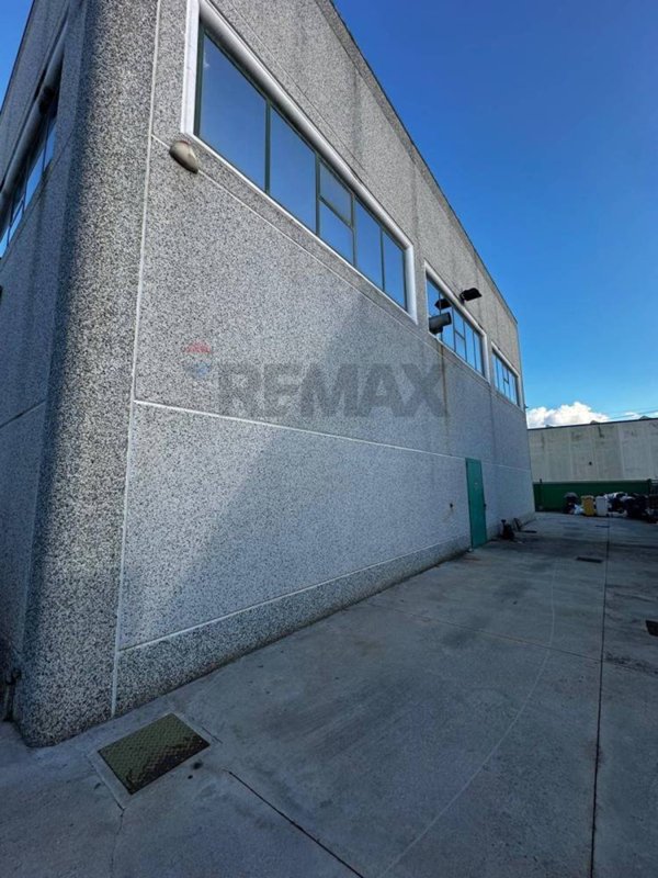 capannone in vendita a Brittoli