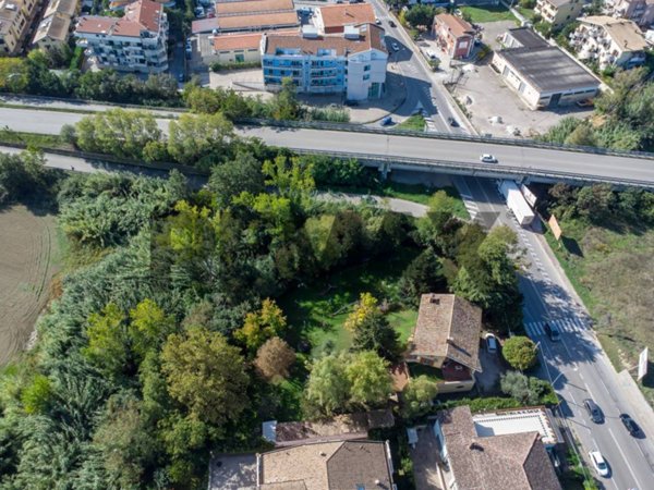 casa indipendente in vendita a Brittoli
