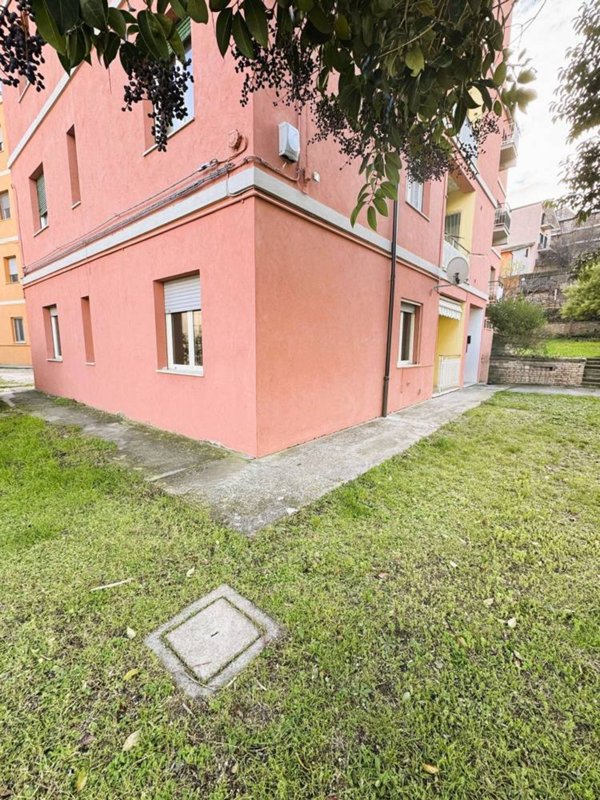 appartamento in vendita a Bussi sul Tirino