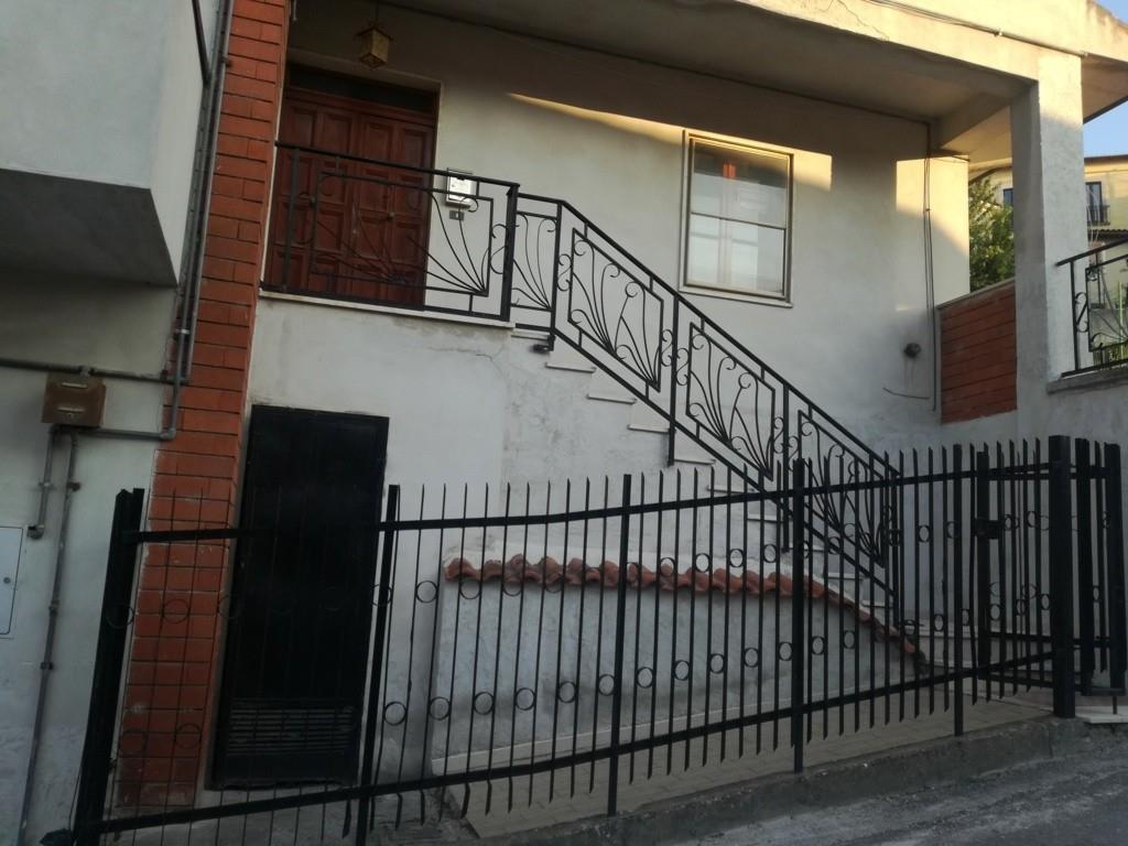 appartamento in vendita a Bussi sul Tirino