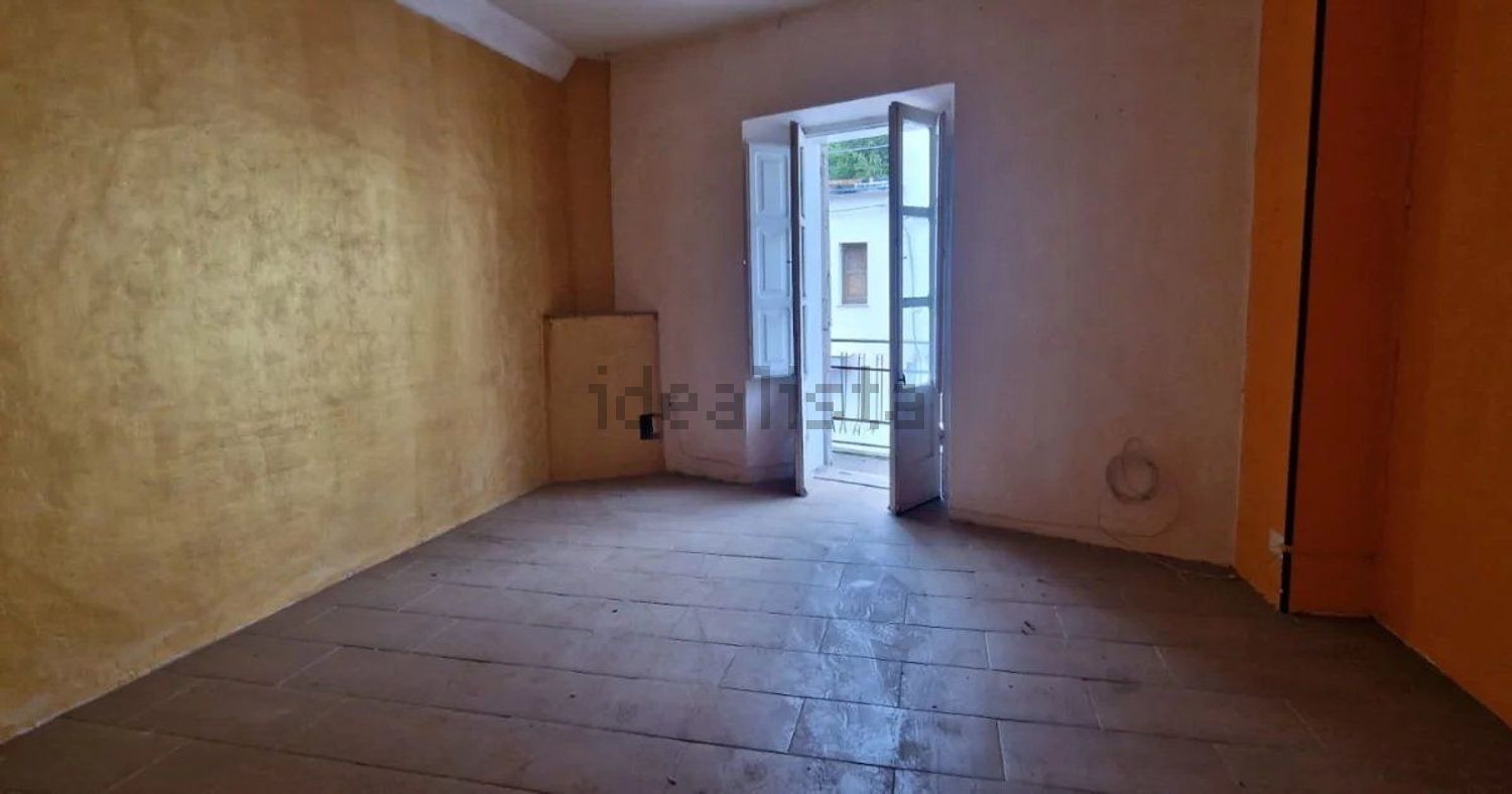casa indipendente in vendita a Bussi sul Tirino