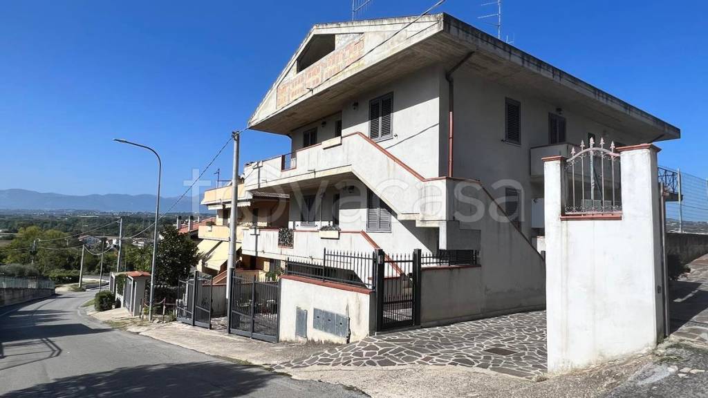 casa indipendente in vendita a Cappelle sul Tavo