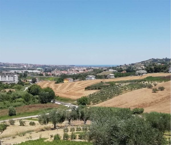 bifamiliare in vendita a Cappelle sul Tavo
