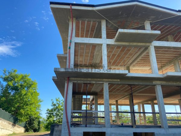 casa indipendente in vendita a Cappelle sul Tavo