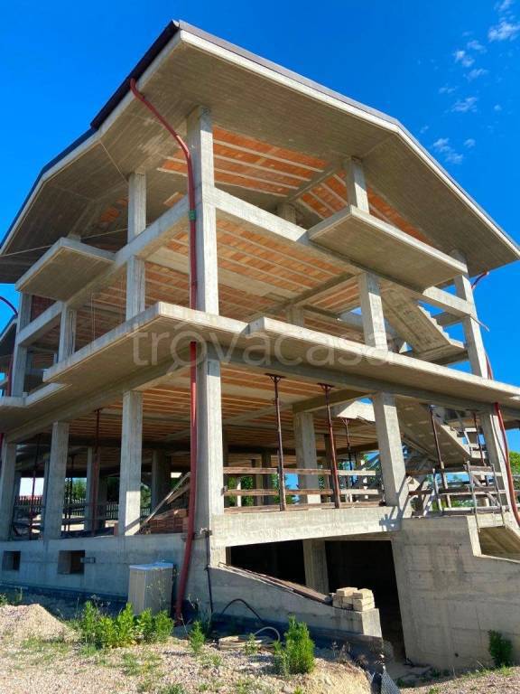 casa indipendente in vendita a Cappelle sul Tavo