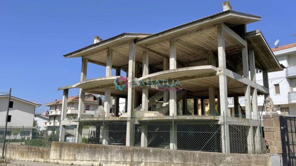 casa indipendente in vendita a Cappelle sul Tavo