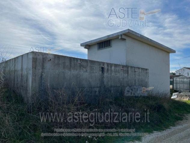 terreno edificabile in vendita a Cappelle sul Tavo
