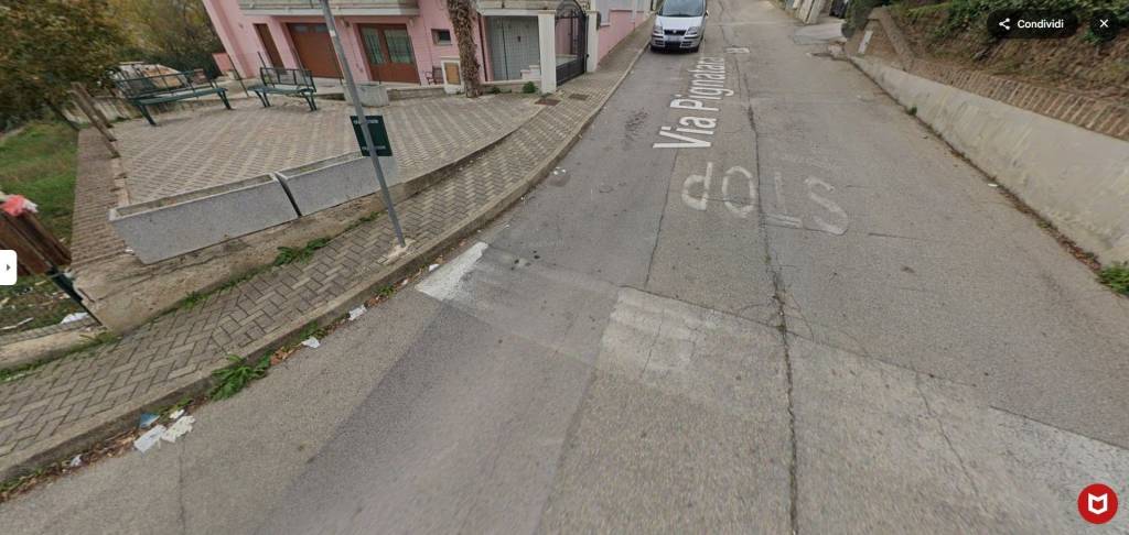 intera palazzina in vendita a Cappelle sul Tavo