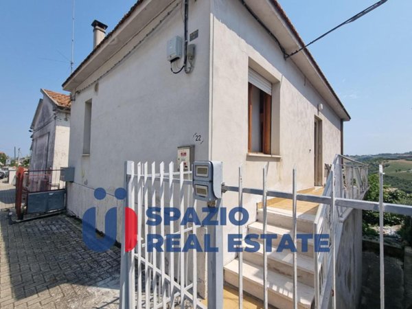casa indipendente in vendita a Cappelle sul Tavo