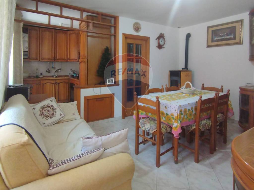 casa indipendente in vendita a Cappelle sul Tavo