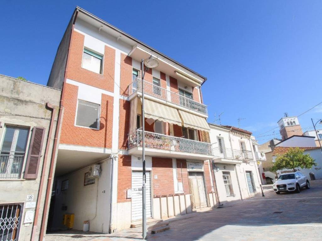 appartamento in vendita a Cappelle sul Tavo