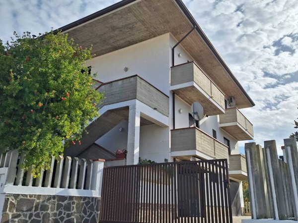 appartamento in vendita a Cappelle sul Tavo