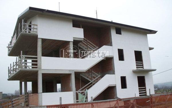 casa indipendente in vendita a Cappelle sul Tavo