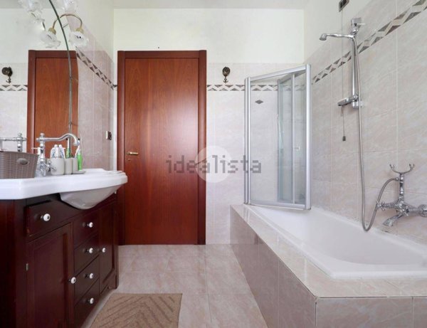 casa indipendente in vendita a Cappelle sul Tavo