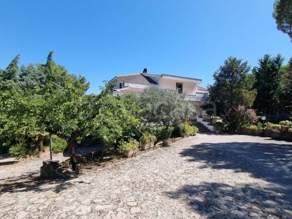 appartamento in vendita a Cappelle sul Tavo