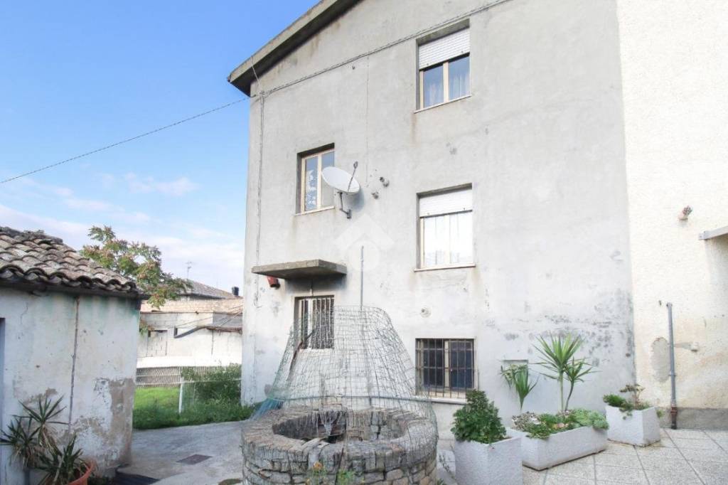 appartamento in vendita a Cappelle sul Tavo