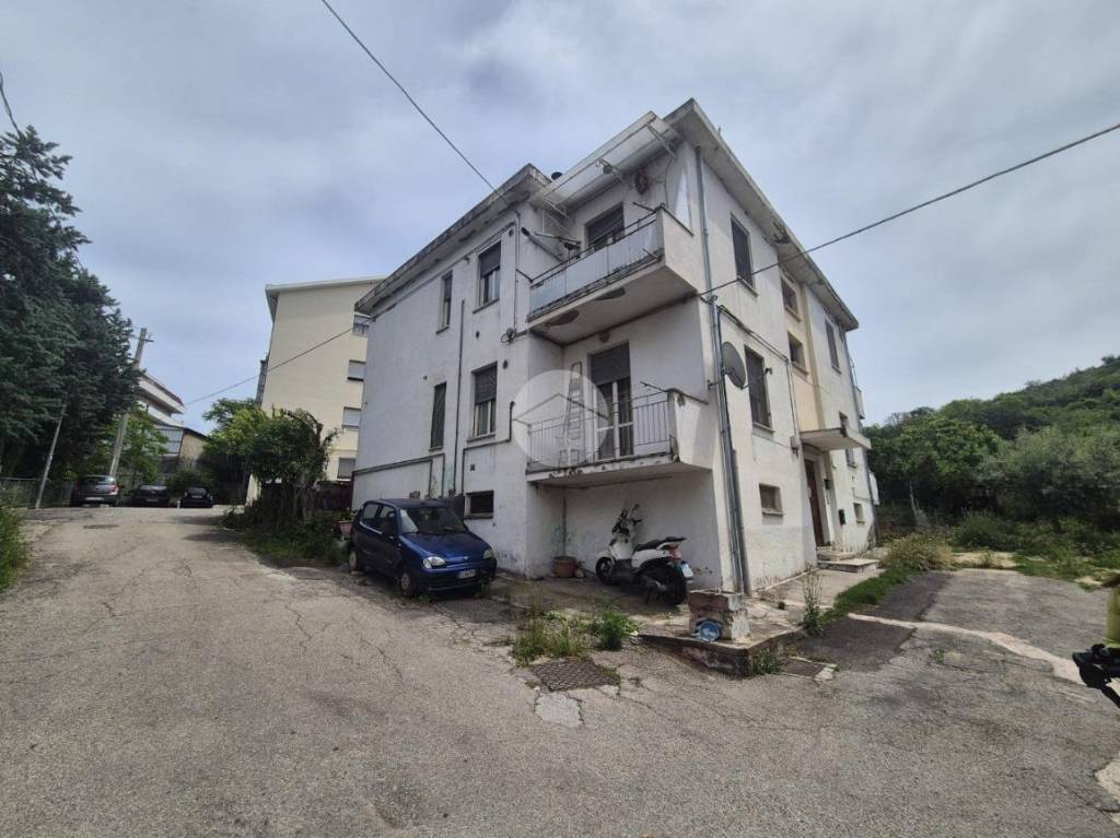 appartamento in vendita a Cappelle sul Tavo in zona Staffieri