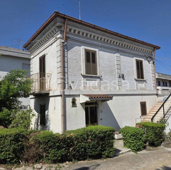 casa indipendente in vendita a Cappelle sul Tavo in zona Staffieri