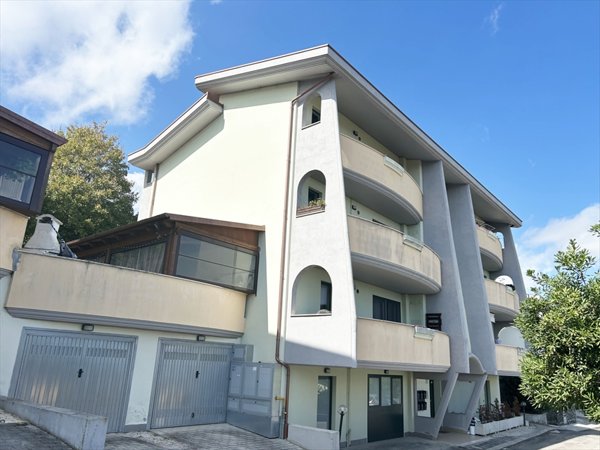 appartamento in vendita a Cappelle sul Tavo in zona Staffieri