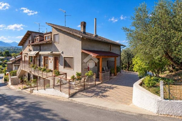 casa indipendente in vendita a Cappelle sul Tavo in zona Staffieri