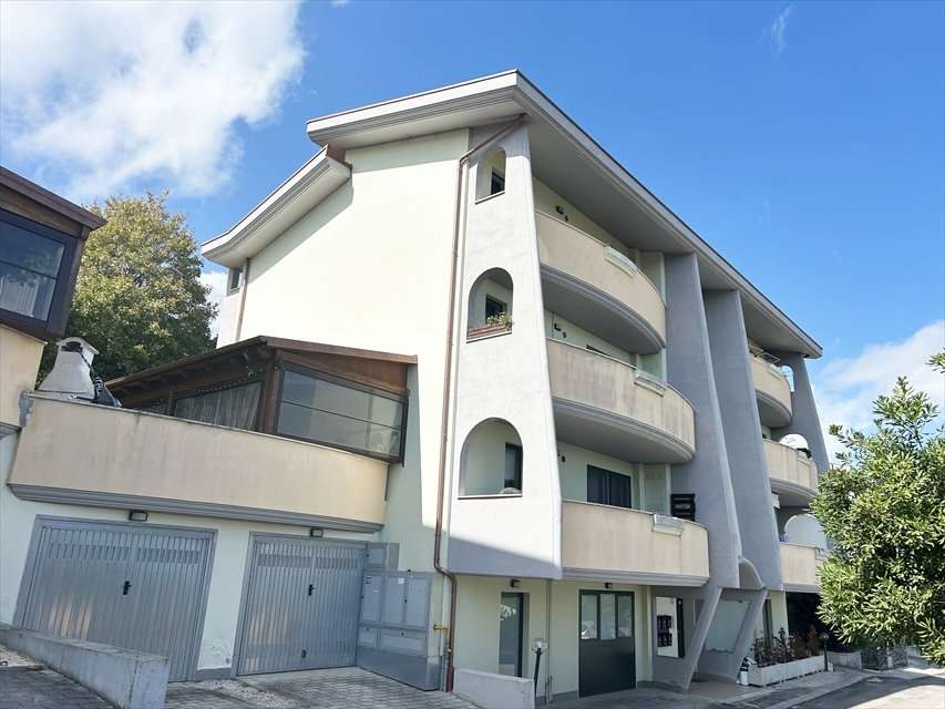 appartamento in vendita a Cappelle sul Tavo in zona Staffieri