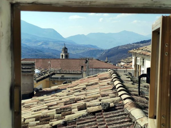 casa indipendente in vendita a Caramanico Terme