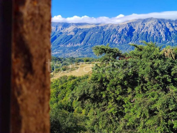 casa indipendente in vendita a Caramanico Terme
