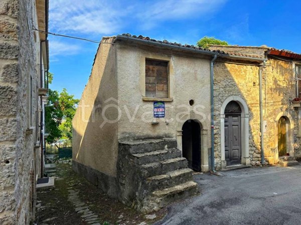 locale commerciale in vendita a Caramanico Terme in zona San Tommaso