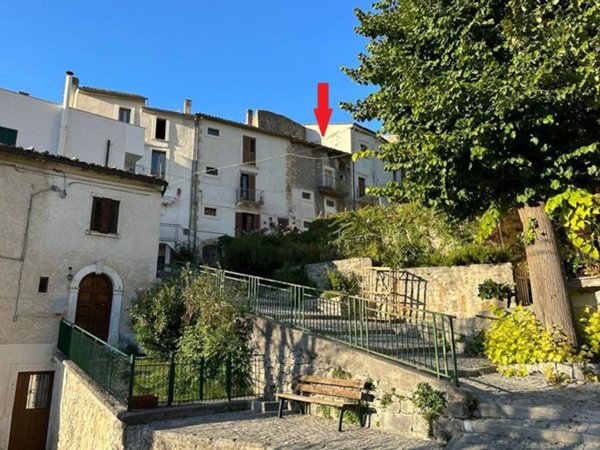 casa indipendente in vendita a Caramanico Terme