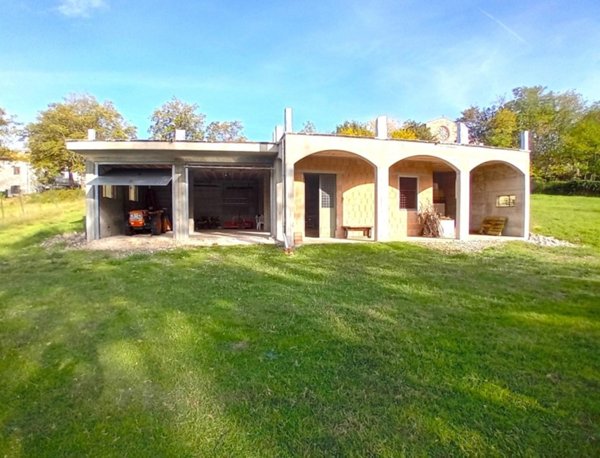 casa indipendente in vendita a Caramanico Terme in zona San Tommaso