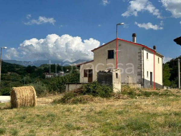 casa indipendente in vendita a Caramanico Terme