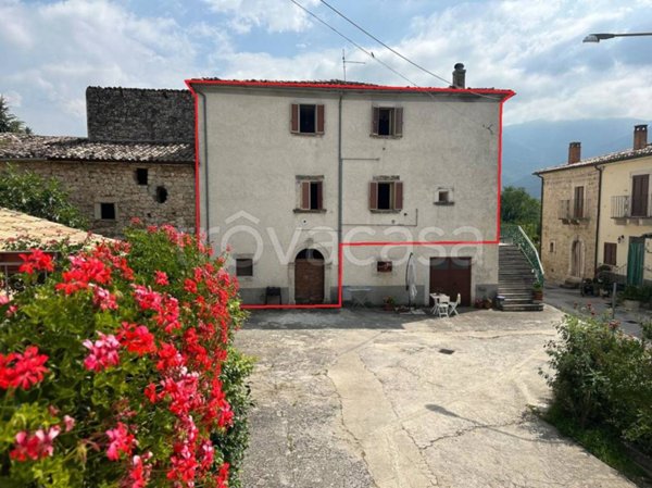 casa indipendente in vendita a Caramanico Terme