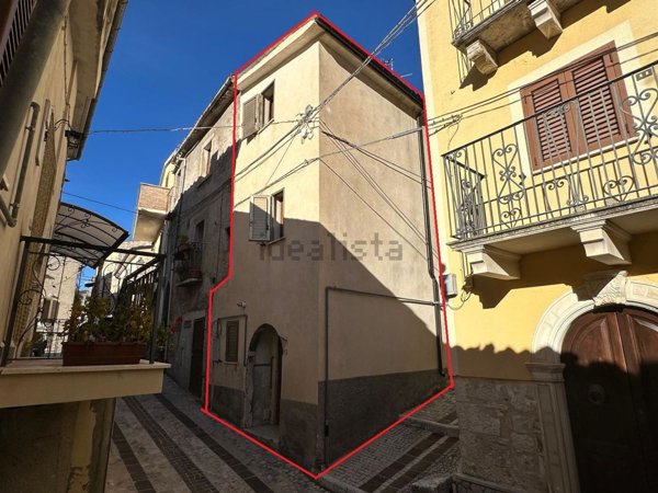 casa indipendente in vendita a Caramanico Terme in zona Santa Croce