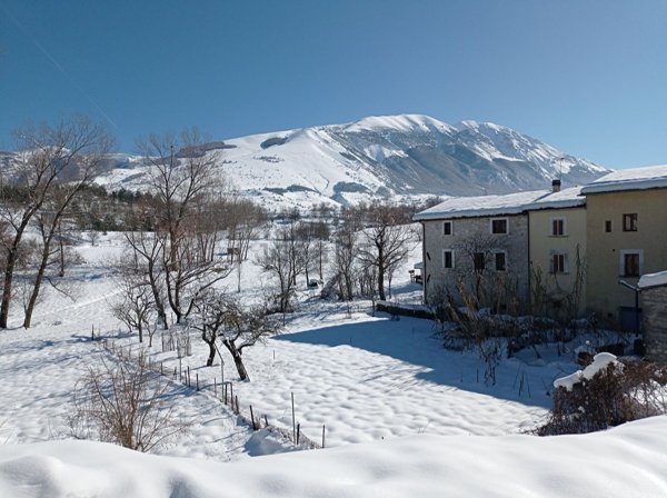 casa indipendente in vendita a Caramanico Terme in zona San Nicolao