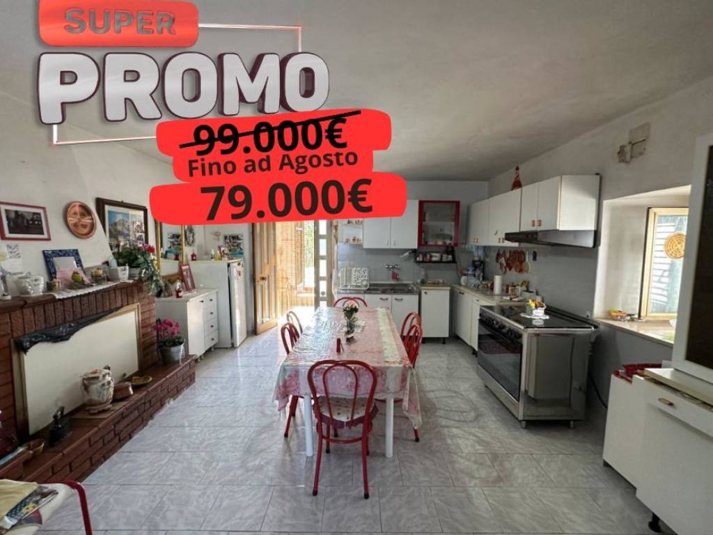 casa indipendente in vendita a Caramanico Terme in zona Sant'Elia