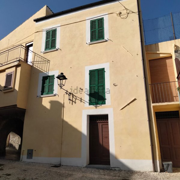pentavano in vendita a Carpineto della Nora