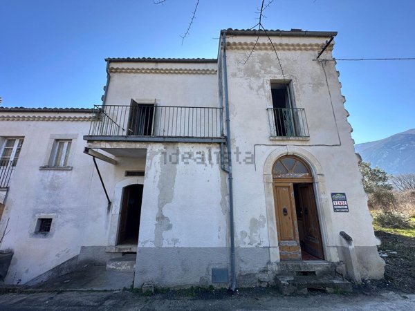 appartamento in vendita a Castiglione a Casauria