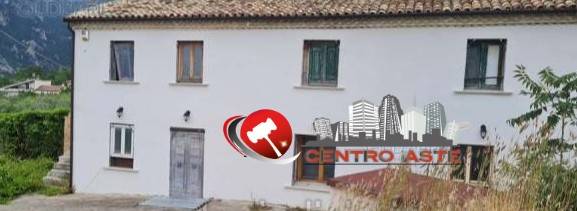 casa indipendente in vendita a Castiglione a Casauria