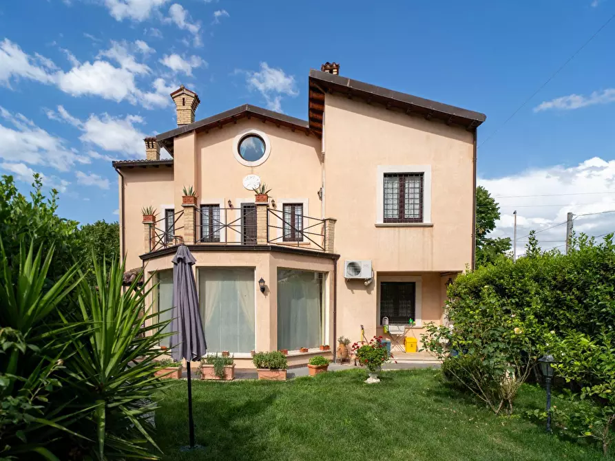 casa indipendente in vendita a Castiglione a Casauria