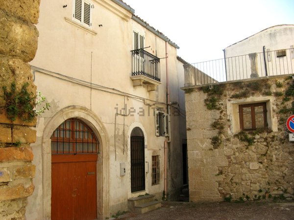 casa indipendente in vendita a Castiglione a Casauria