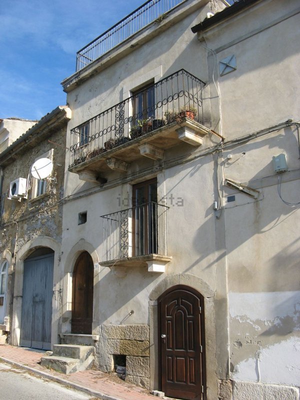 casa indipendente in vendita a Castiglione a Casauria