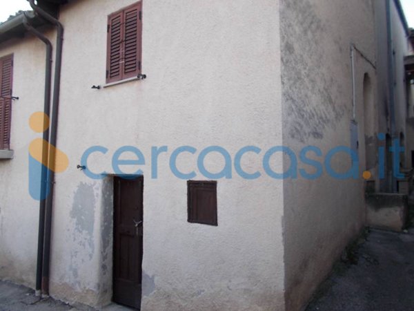 casa indipendente a Castiglione a Casauria in zona Madonna della Croce