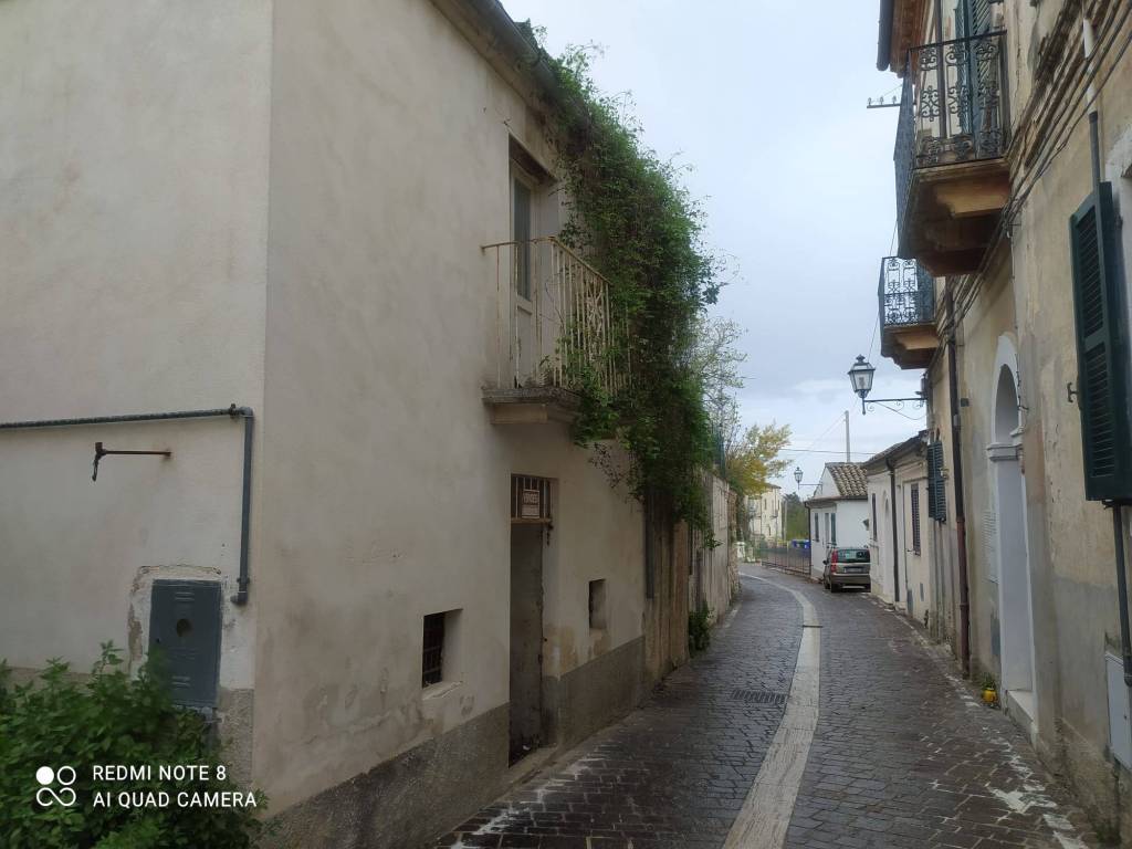 casa indipendente in vendita a Catignano