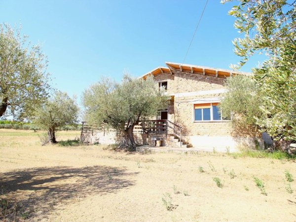casa indipendente in vendita a Catignano