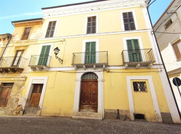 locale di sgombero in vendita a Catignano