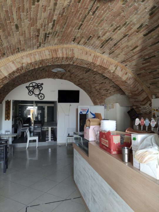 locale commerciale in vendita a Catignano