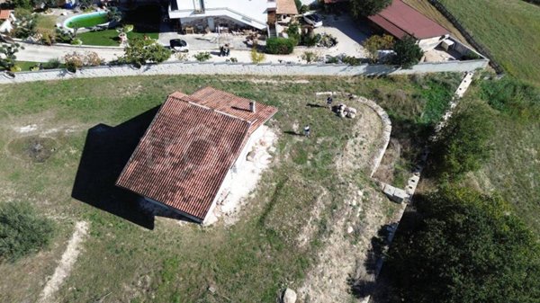 casa indipendente in vendita a Catignano in zona Contrada Sterpara