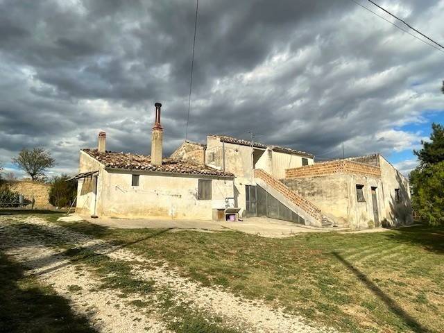 intera palazzina in vendita a Catignano